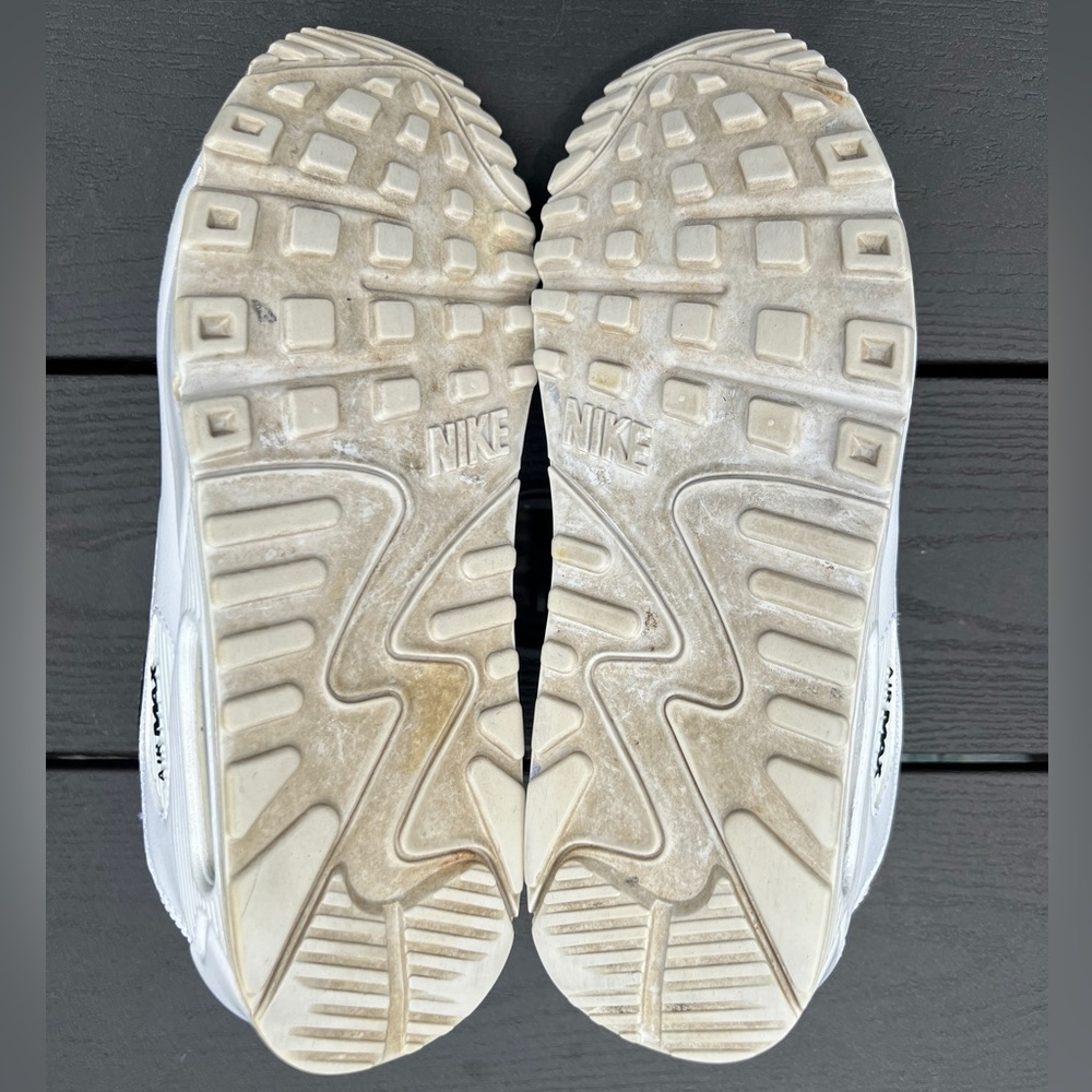 Nike Air Max Classic White and Black Sneakers - Picture 5 of 6